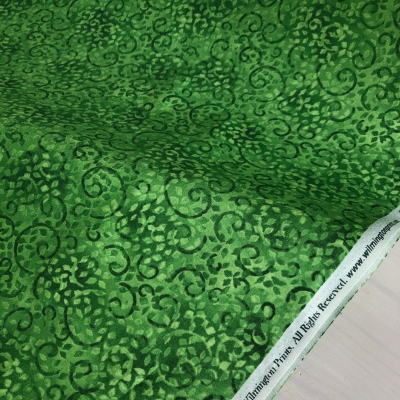 фото  ткань для пэчворка bright green scroll